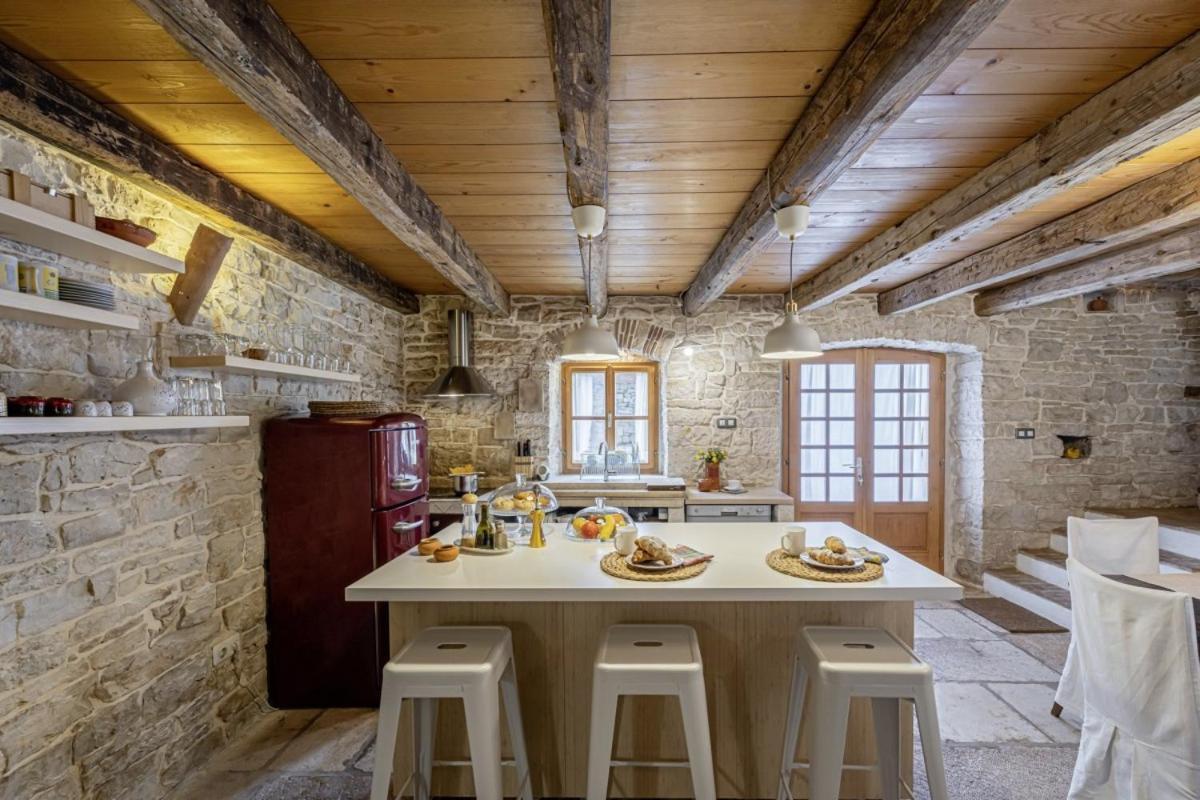 Una In Kranjcici - Haus Fuer 5-6 Personen Светвинченат Экстерьер фото